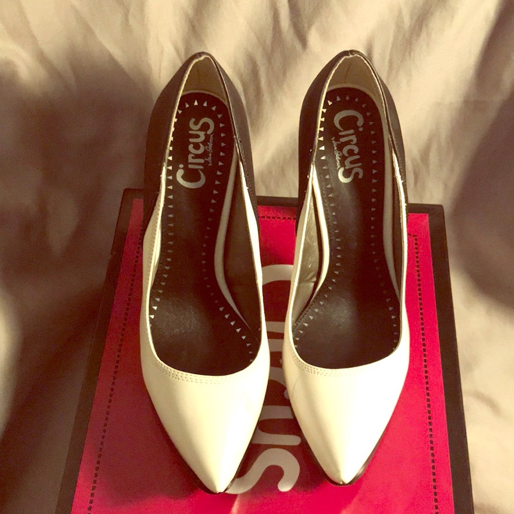 Black and white pumps